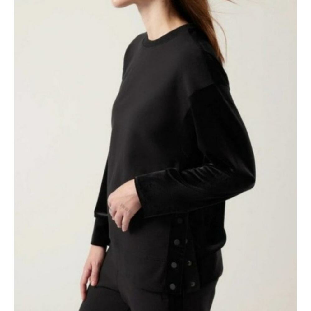 Athleta Retroplush Velvet Crewneck Sweatshirt Side Snap Pullover Black Sz‎ Small